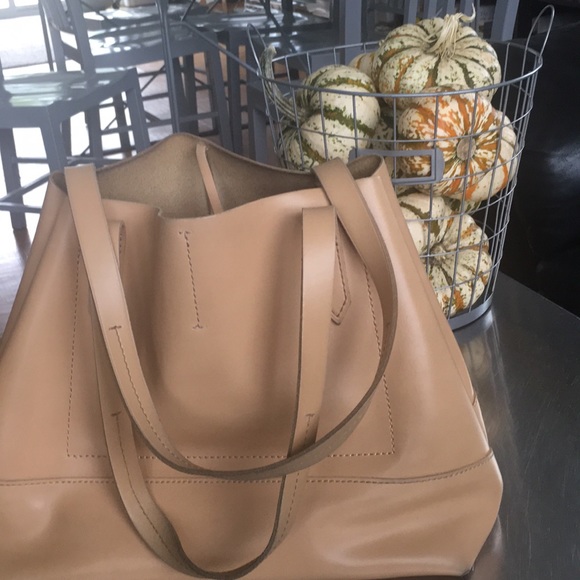 J.Crew/ Small Larkin/ Leather / Tote/ Satchel/ - Picture 3 of 8